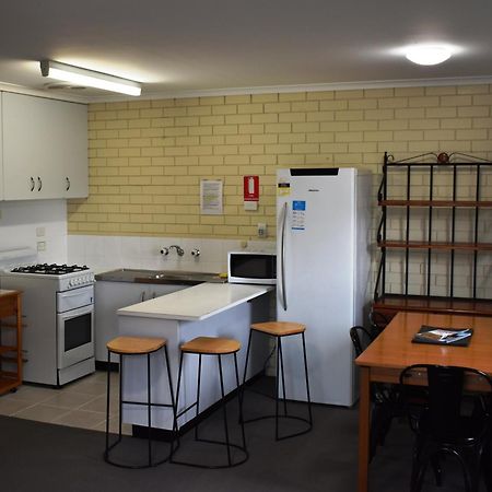 Wilsons Promontory Motel Фостер Экстерьер фото
